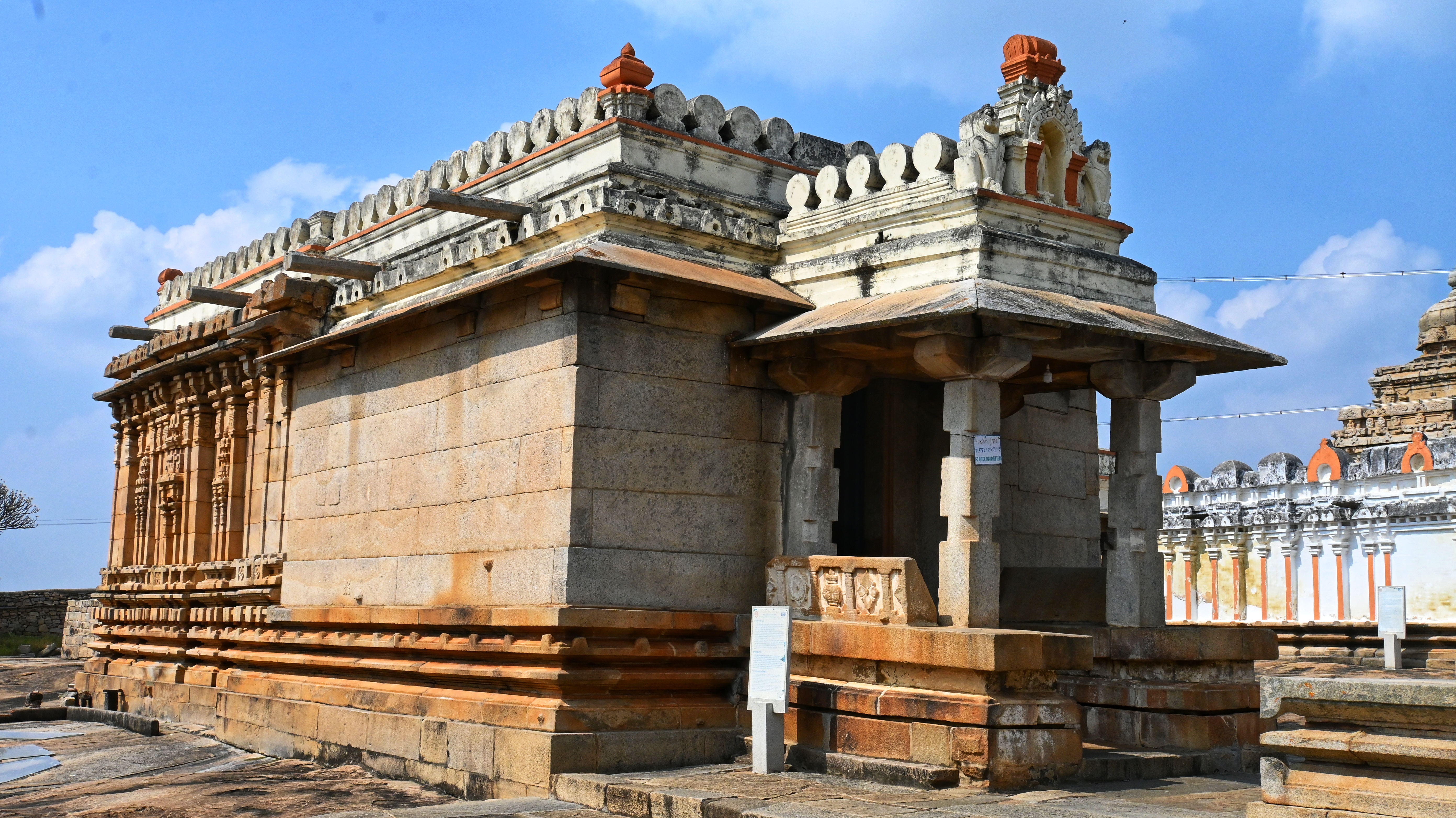 Lord Shri Parshvanatha Basadi (Chandragupta Basadi) photo 1
