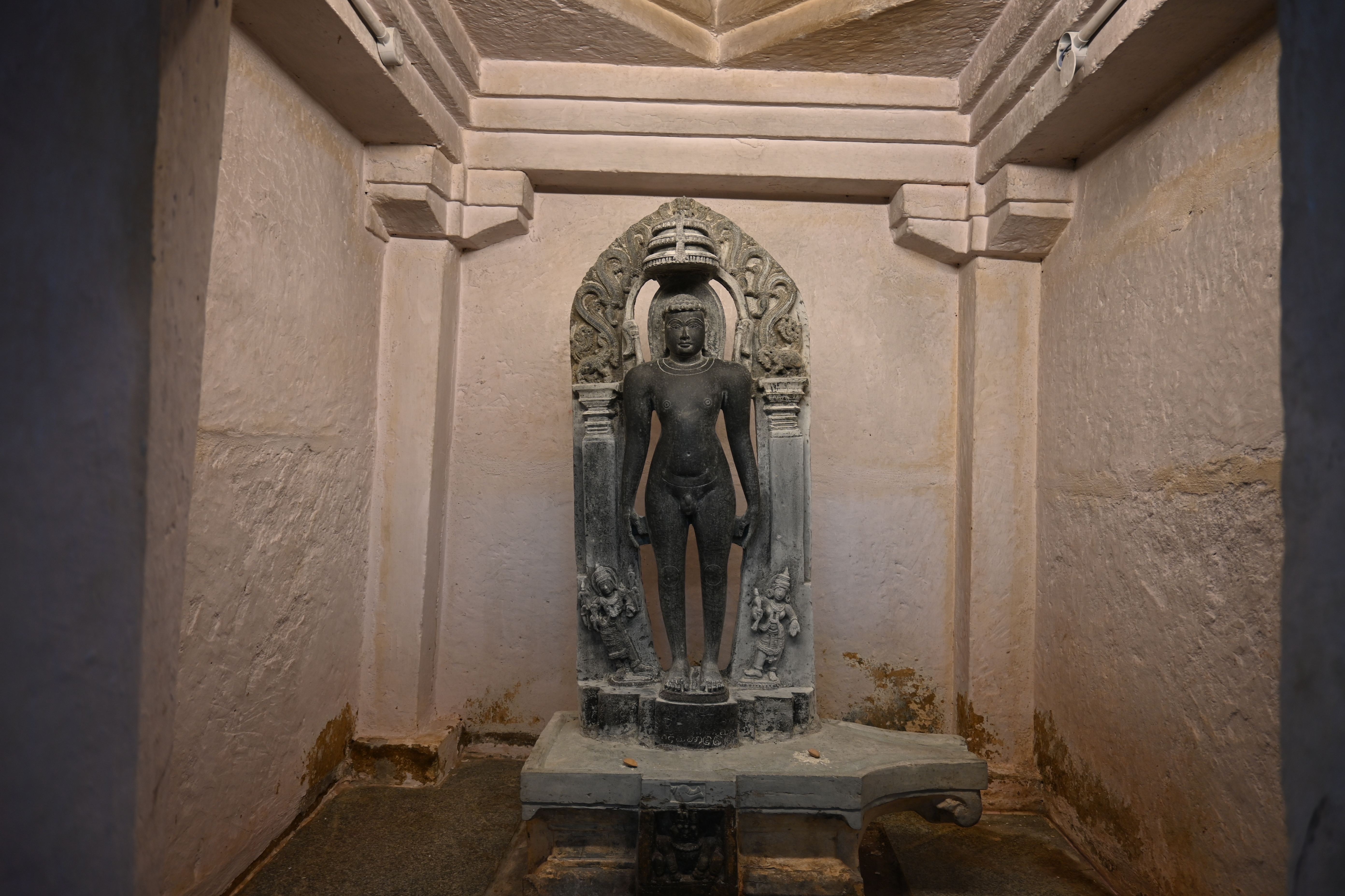 Lord Shri Neminatha Basadi at Bastihalli photo 2