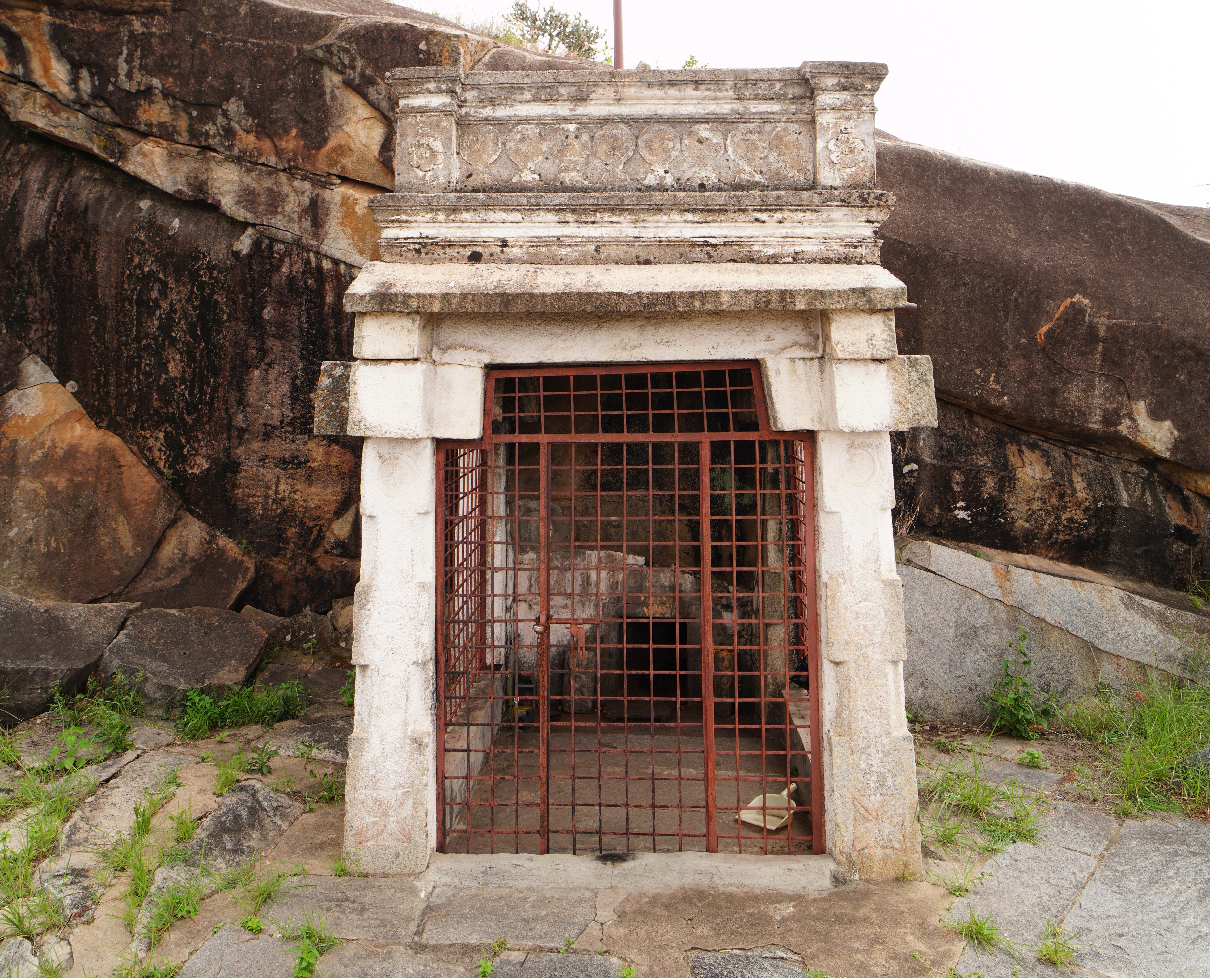 Historic Basadi 42 photo 1